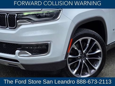 Used 2022 Jeep Wagoneer Series III w/ Premium Group I AWD/4WD image 10