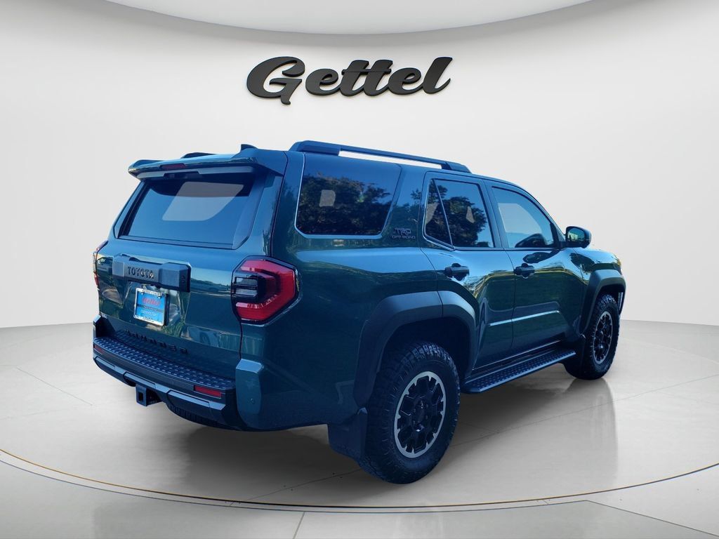 Used 2025 Toyota 4Runner TRD Off-Road Premium AWD/4WD image 5