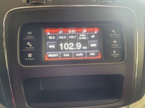 Used 2020 Dodge Journey SE w/ SE Popular Equipment Group image 25