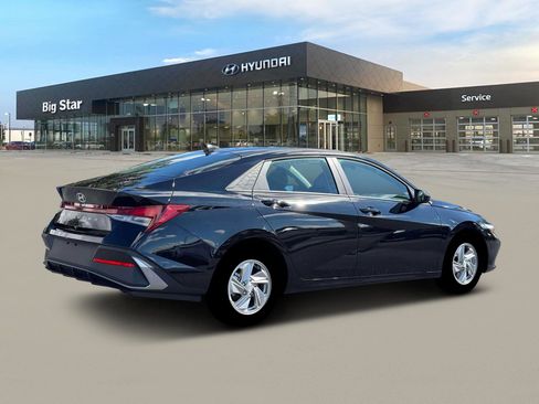 New 2026 Hyundai Elantra SE image 8