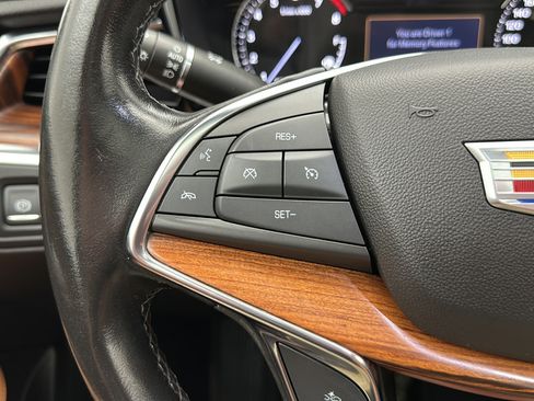 Used 2022 Cadillac XT5 Premium Luxury AWD/4WD image 18