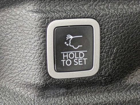 Used 2023 Jeep Grand Cherokee L Laredo AWD/4WD image 13