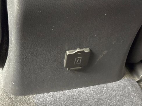 Used 2020 Toyota Corolla LE image 34