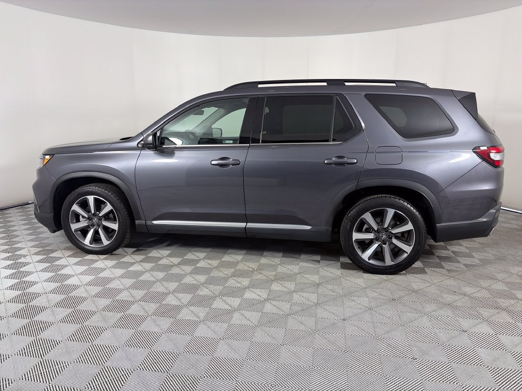 Used 2023 Honda Pilot Elite image 4