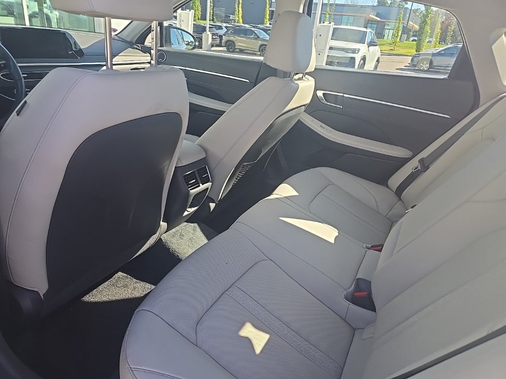 Used 2023 Hyundai Sonata Limited FWD image 5