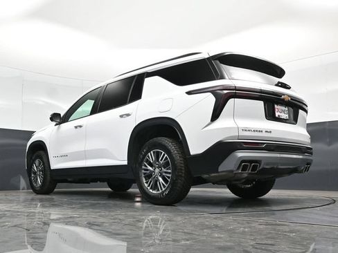 Used 2024 Chevrolet Traverse LT AWD/4WD image 59