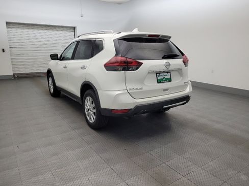 Used 2018 Nissan Rogue SV AWD/4WD image 5