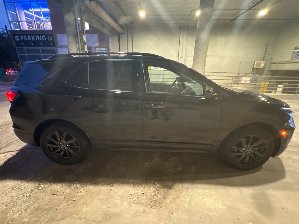 Used 2024 Chevrolet Equinox RS AWD/4WD image 2