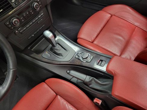 Used 2011 BMW 328i Convertible w/ Premium Pkg RWD image 31