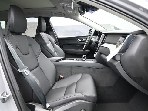 New 2025 Volvo XC60 B5 Plus w/ Protection Package Premier image 29