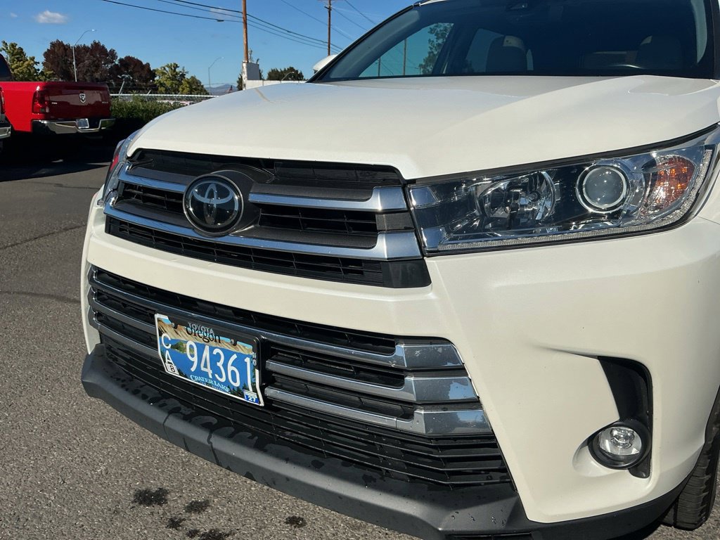 Used 2019 Toyota Highlander Limited AWD/4WD image 10