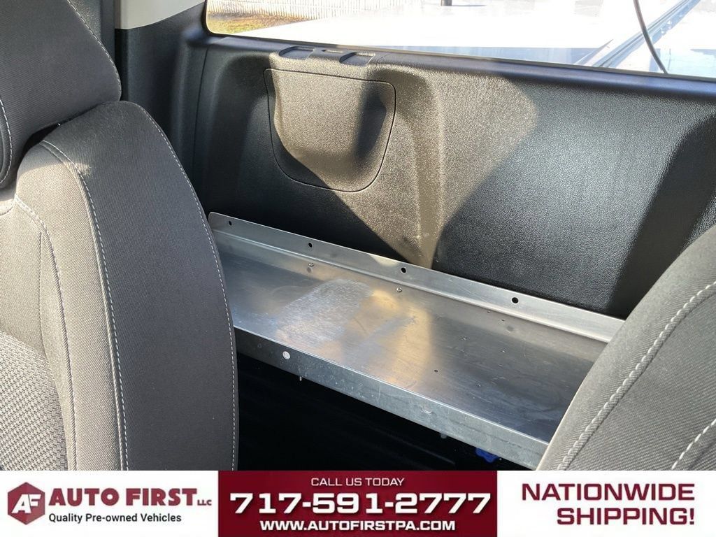 Used 2022 Chevrolet Colorado LT w/ Fleet Safety Package AWD/4WD image 11