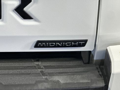 Used 2023 Nissan Frontier SV w/ Midnight Edition Package image 21