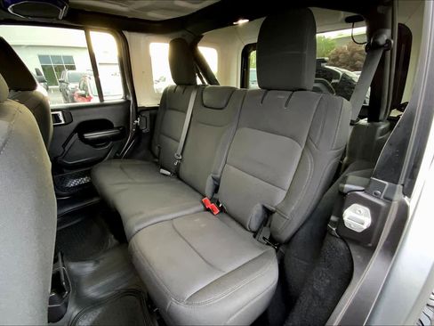 Used 2020 Jeep Wrangler Unlimited Sport S image 19