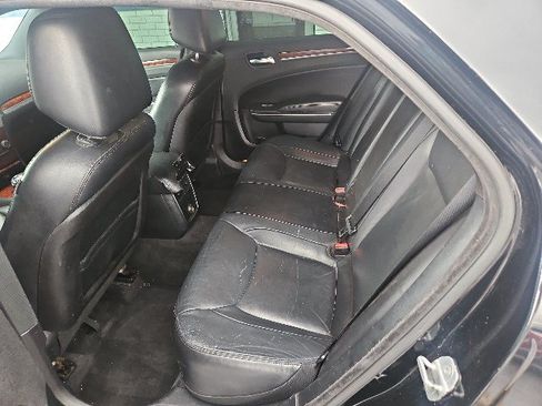 Used 2012 Chrysler 300 Limited RWD image 6