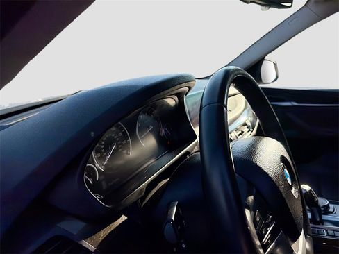 Used 2015 BMW X5 xDrive35i image 9