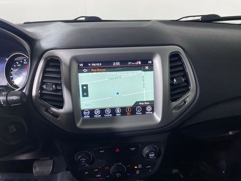 Used 2021 Jeep Compass Latitude AWD/4WD image 19