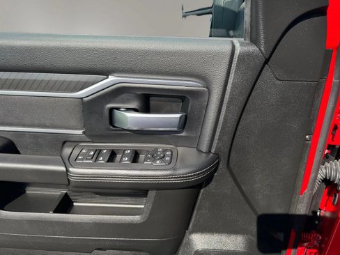 Used 2026 RAM 2500 Big Horn AWD/4WD image 12