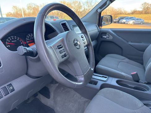 Used 2016 Nissan Frontier SV w/ SV Value Truck Package image 17