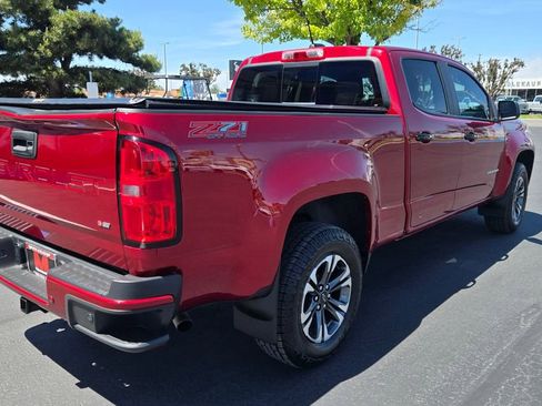 Used 2021 Chevrolet Colorado Z71 AWD/4WD image 3