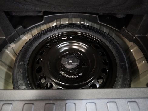 Used 2024 Chevrolet Equinox LS image 10