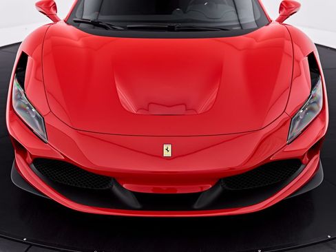 Used 2020 Ferrari F8 Tributo RWD image 27