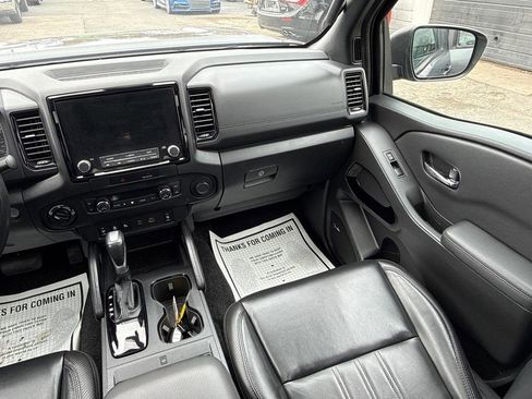 Used 2022 Nissan Frontier PRO-4X AWD/4WD image 21