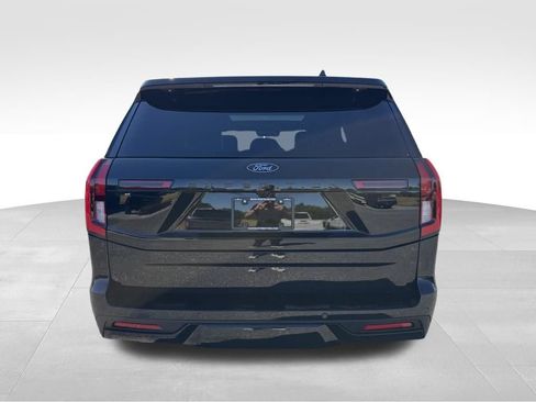 Used 2025 Ford Expedition Tremor AWD/4WD image 19