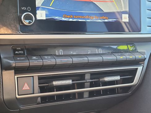 Used 2025 Toyota Camry LE image 23