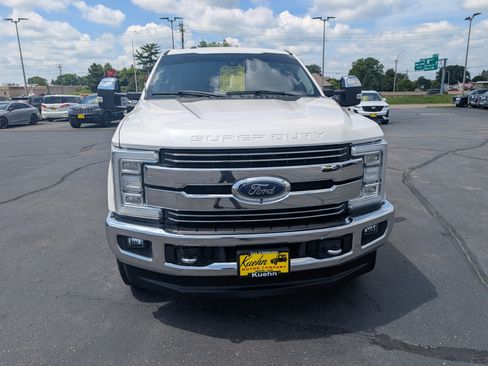 Used 2017 Ford F350 Lariat w/ Lariat Ultimate Package AWD/4WD image 3