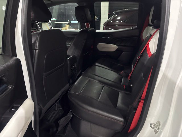 Used 2023 GMC Canyon AT4X AWD/4WD image 17