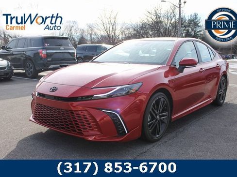 Used 2025 Toyota Camry XSE image 1