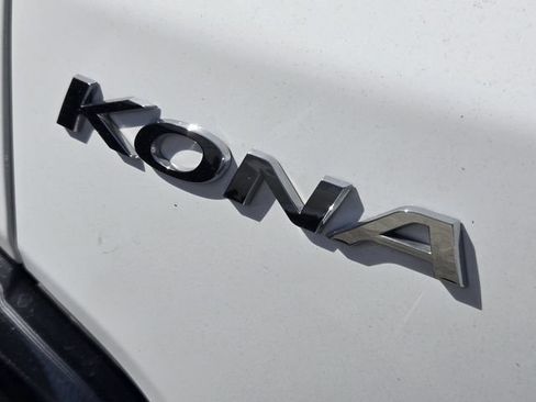 Used 2023 Hyundai Kona SEL AWD/4WD image 11