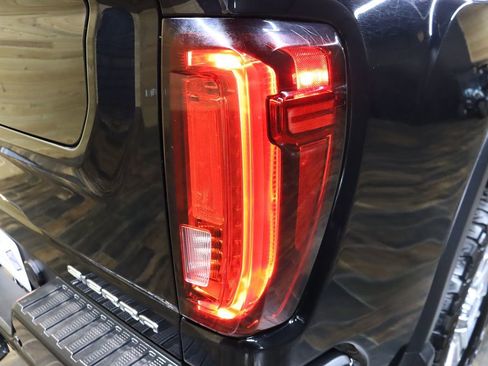 Used 2022 GMC Sierra 2500 Denali w/ Technology Package image 25