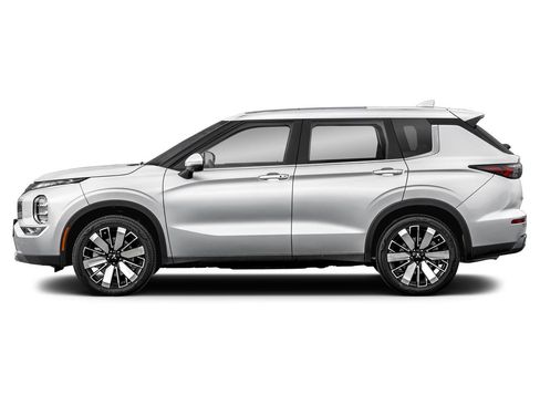 Used 2025 Mitsubishi Outlander SE image 3