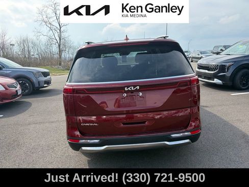 Certified 2024 Kia Carnival SX Prestige image 6