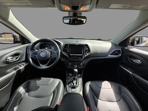 Used 2019 Jeep Cherokee Limited image 21