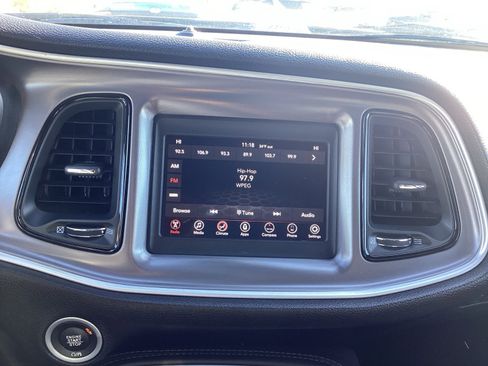 Used 2019 Dodge Challenger SXT image 12