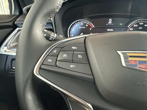 Certified 2024 Cadillac XT5 Luxury w/ LPO, Floor Liner Package AWD/4WD image 36