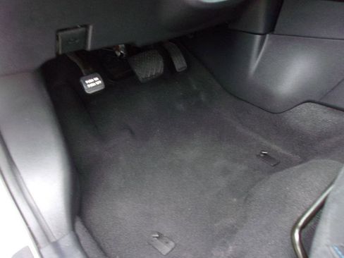 Used 2020 Nissan Leaf SV w/ SV Technology Package FWD image 34
