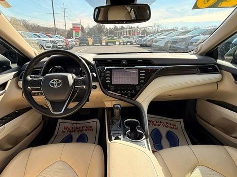 Used 2020 Toyota Camry XLE w/ Navigation Package image 22