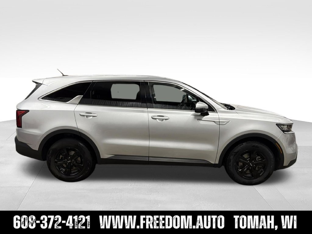 Used 2021 Kia Sorento LX FWD image 6