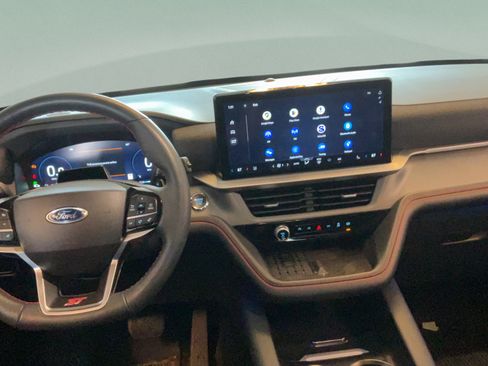 Used 2025 Ford Explorer ST AWD/4WD image 30