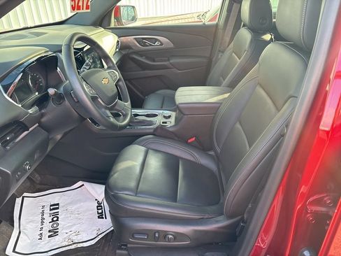 Used 2023 Chevrolet Traverse LT w/ LT Premium Package AWD/4WD image 7