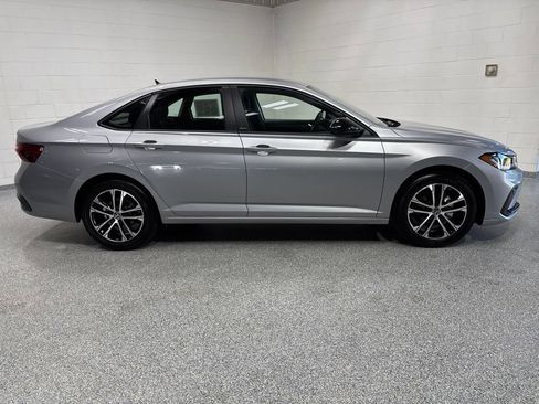 Used 2025 Volkswagen Jetta Sport FWD image 8
