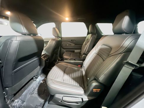 Used 2023 Nissan Pathfinder Rock Creek image 16