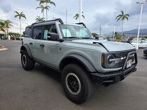 Used 2022 Ford Bronco Badlands image 7