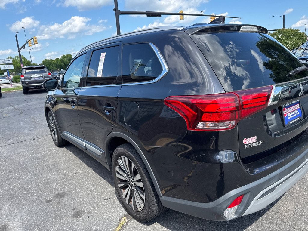 Used 2019 Mitsubishi Outlander SEL FWD image 5