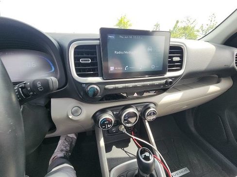 Certified 2024 Hyundai Venue SEL FWD image 28