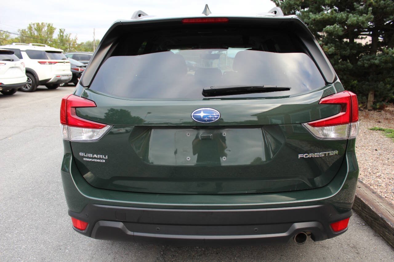 Used 2023 Subaru Forester Limited AWD/4WD image 7